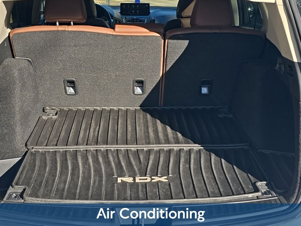 Thumbnail: 2023 Acura RDX - 15