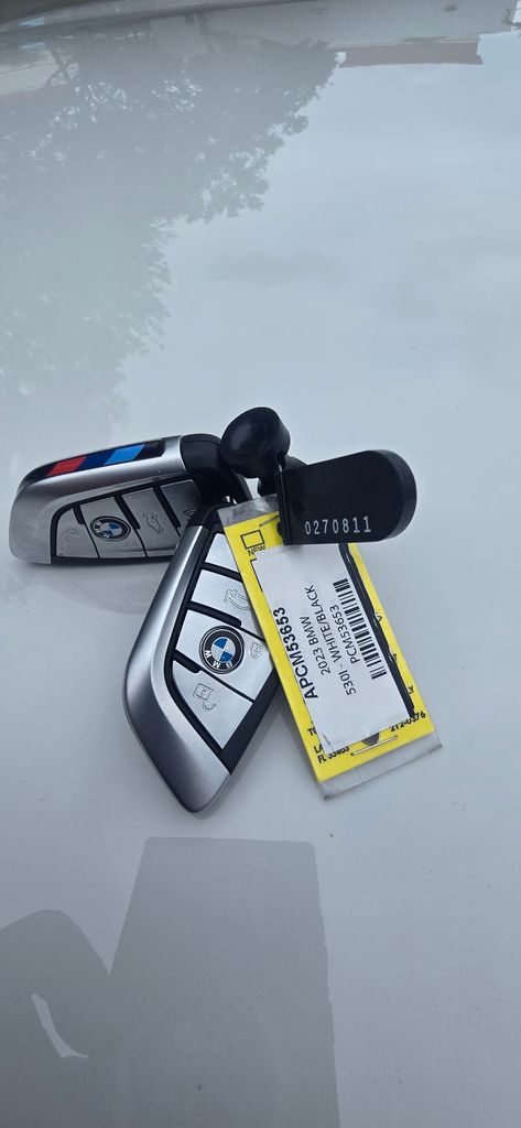Thumbnail: 2023 BMW 5 Series - 38