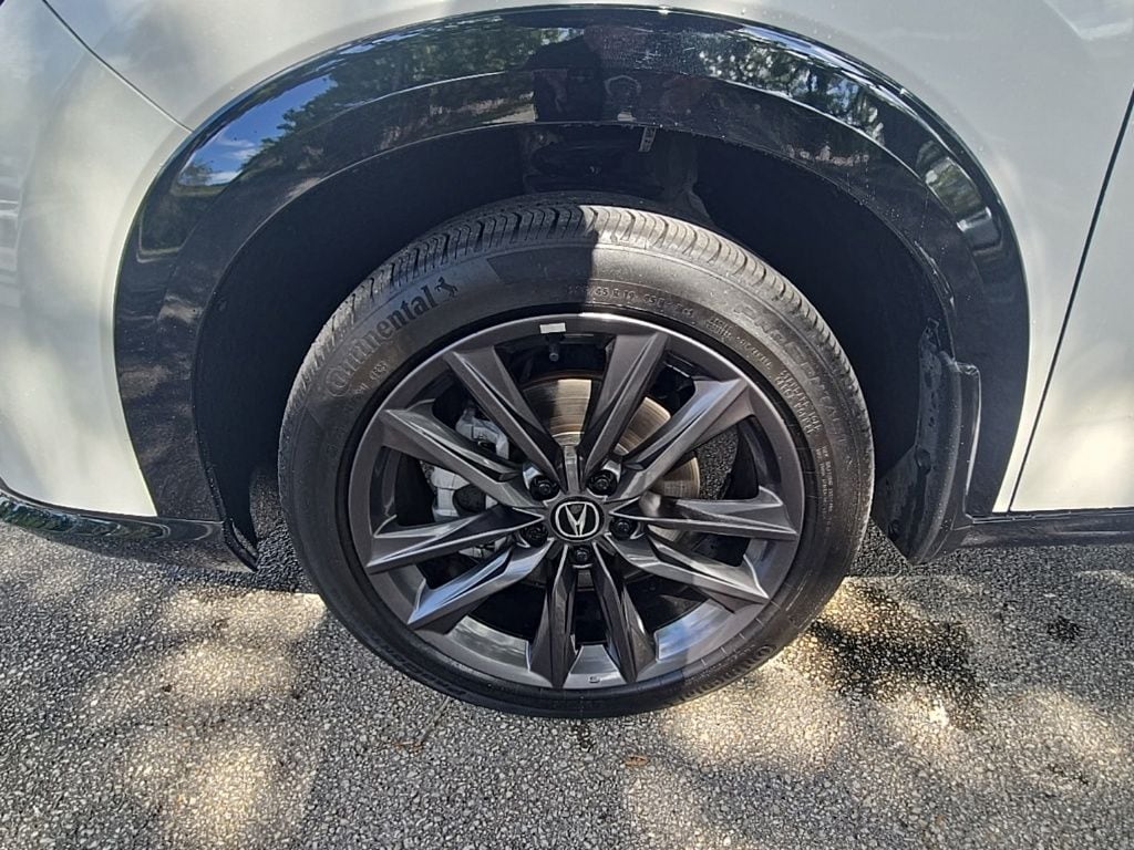 Thumbnail: 2025 Acura ADX - 9