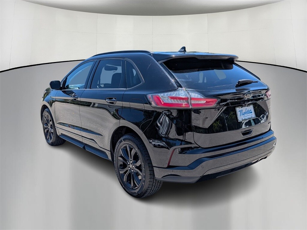 Thumbnail: 2022 Ford Edge - 6