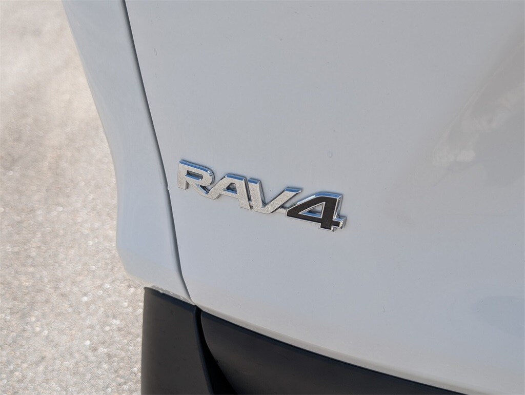 Thumbnail: 2023 Toyota RAV4 - 11