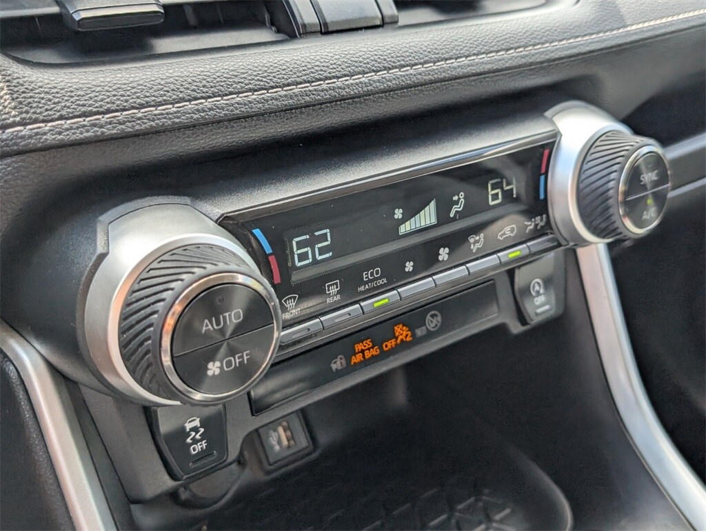 Thumbnail: 2023 Toyota RAV4 - 20