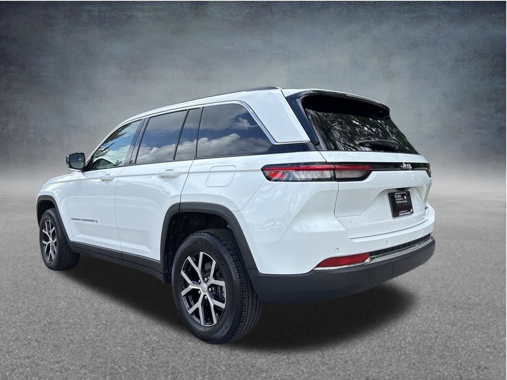 Thumbnail: 2023 Jeep Grand Cherokee - 7