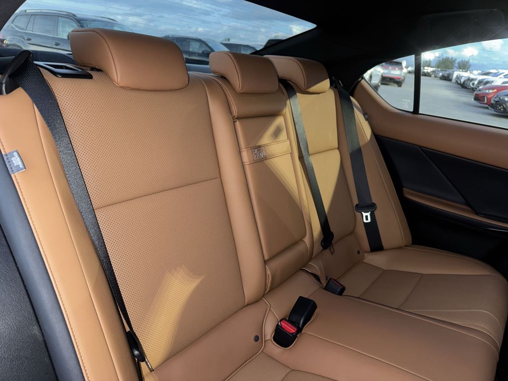 Thumbnail: 2024 Lexus IS - 27