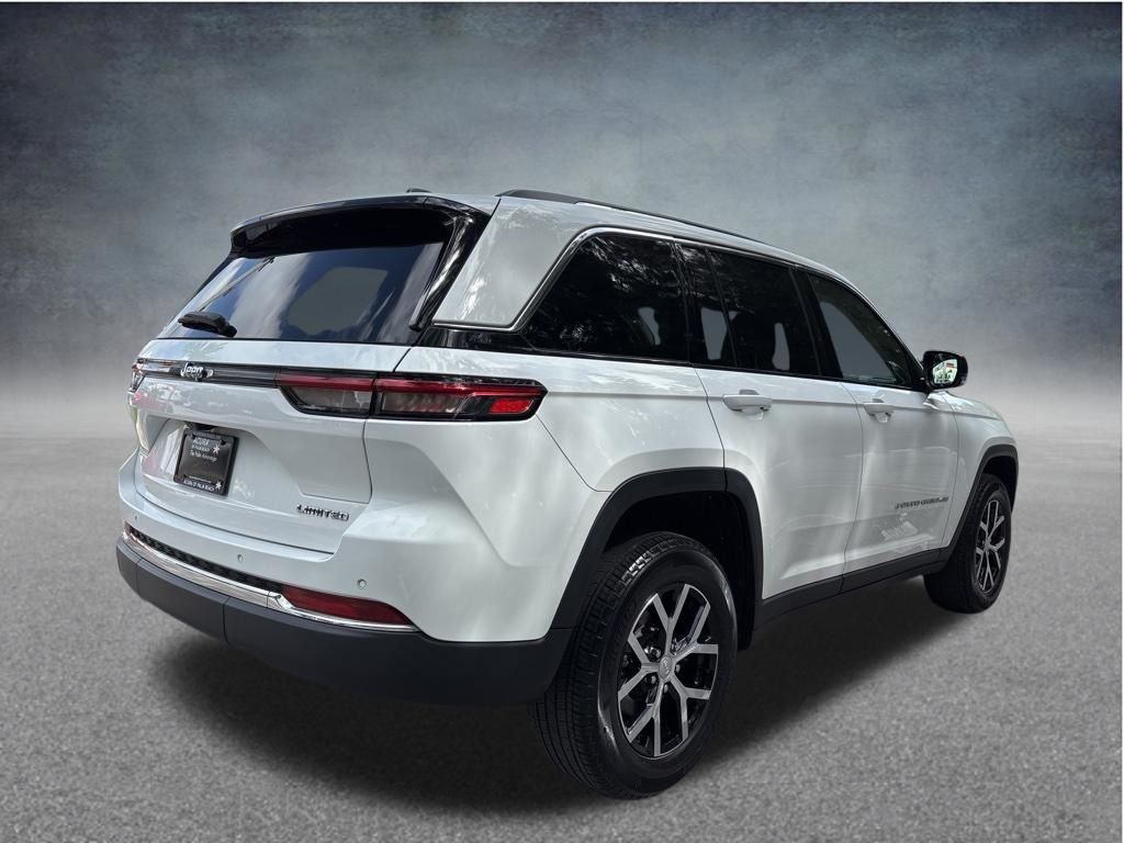 Thumbnail: 2023 Jeep Grand Cherokee - 5