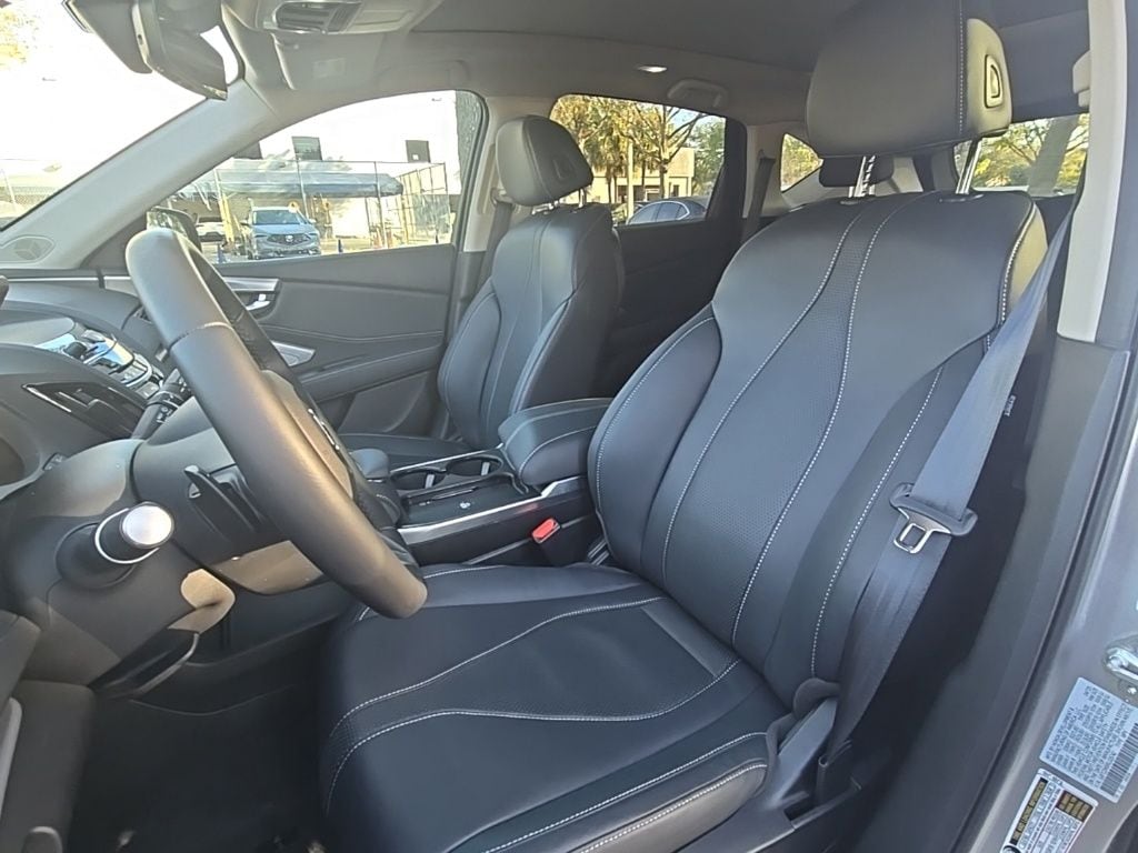 Thumbnail: 2025 Acura RDX - 12