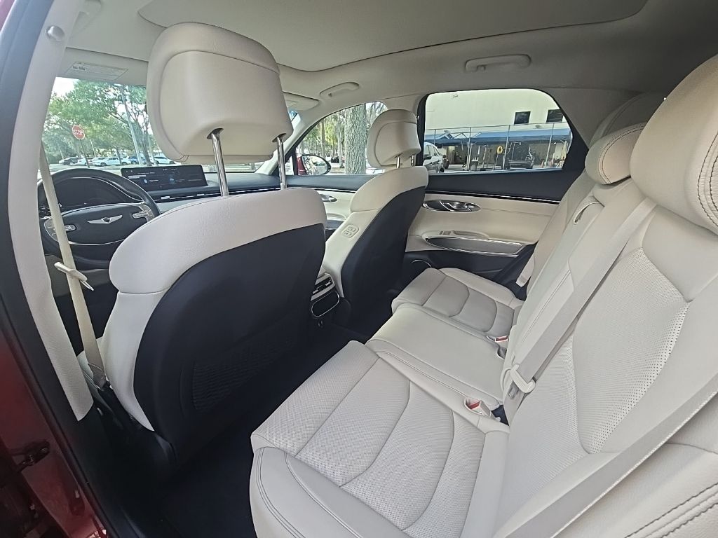 Thumbnail: 2023 Genesis GV70 - 27