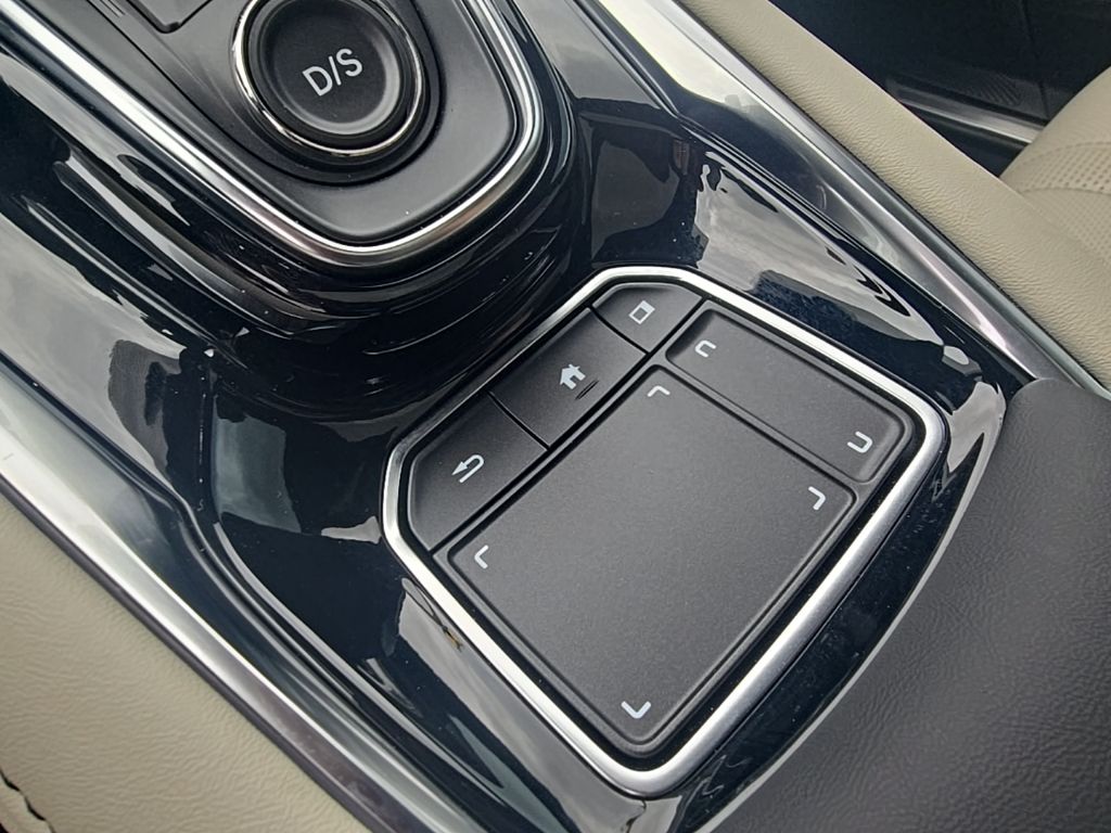 Thumbnail: 2025 Acura RDX - 26