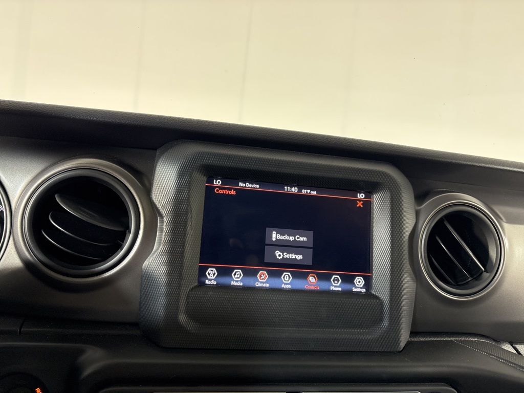 Thumbnail: 2021 Jeep Wrangler - 27
