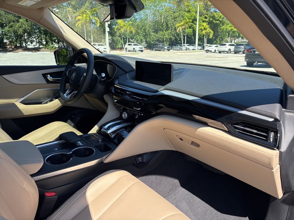 Thumbnail: 2023 Acura MDX - 20