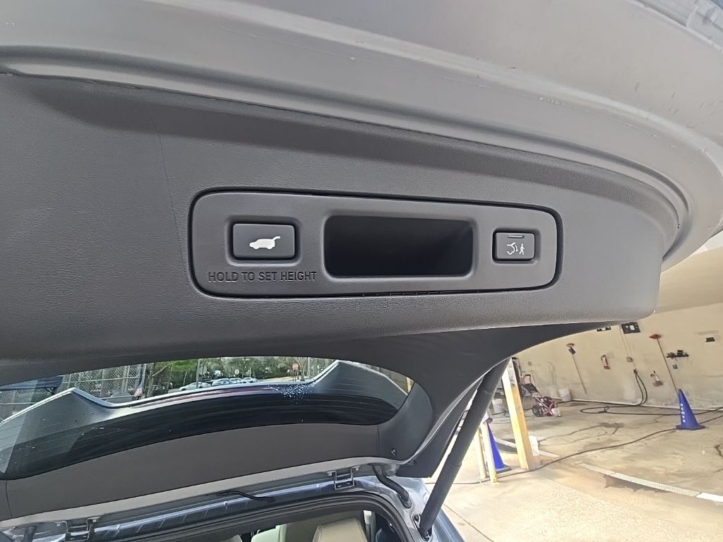 Thumbnail: 2025 Acura ADX - 30