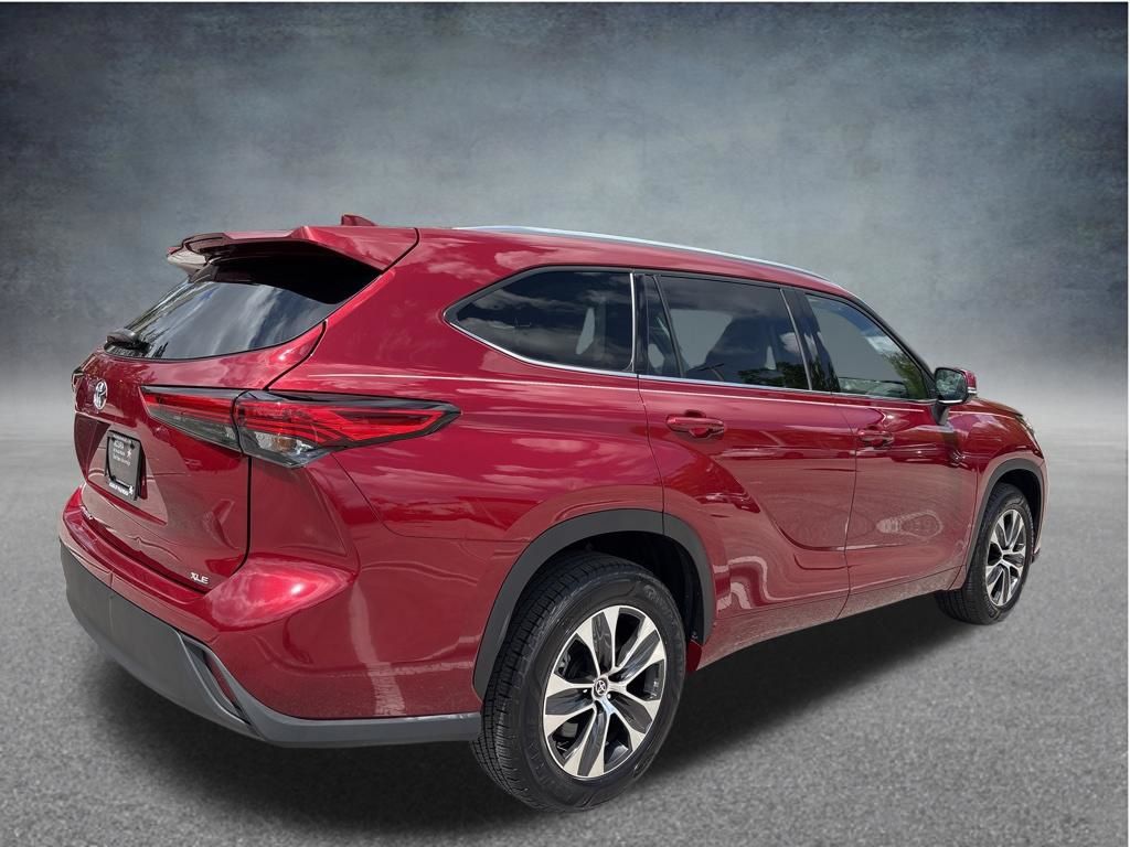 Thumbnail: 2020 Toyota Highlander - 5
