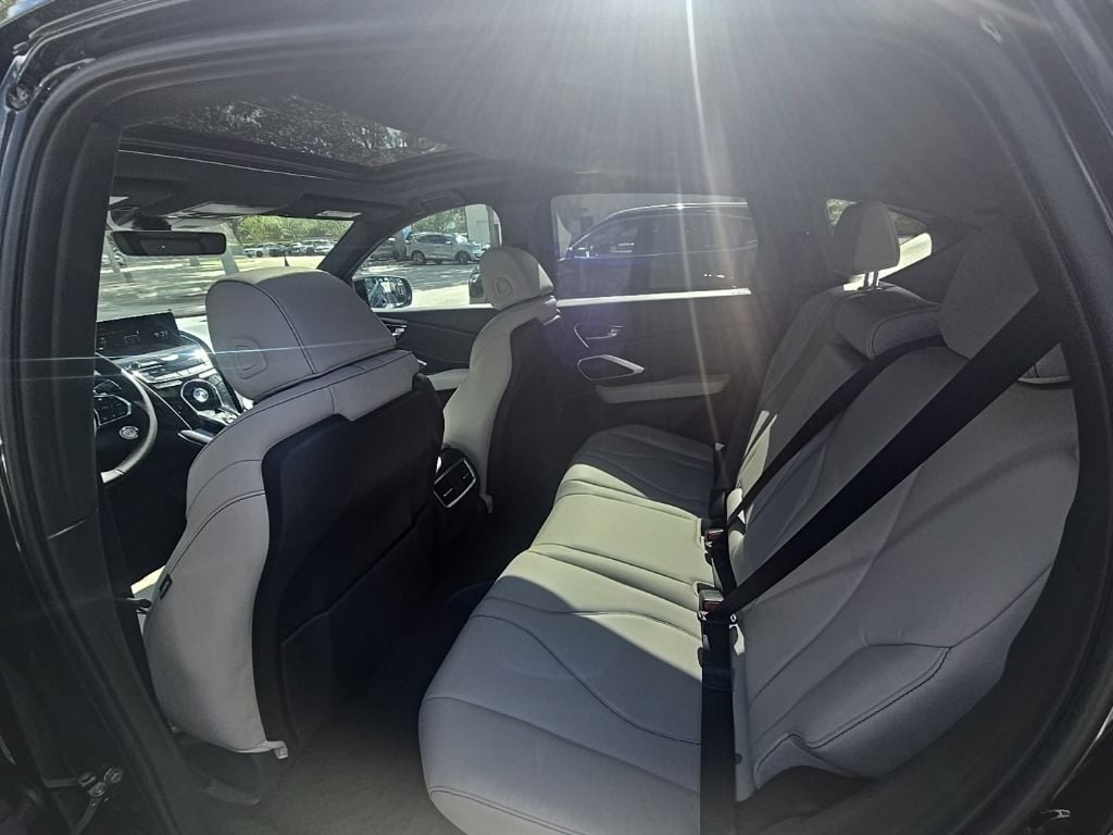 Thumbnail: 2026 Acura RDX - 26
