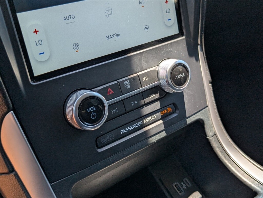 Thumbnail: 2022 Ford Edge - 18
