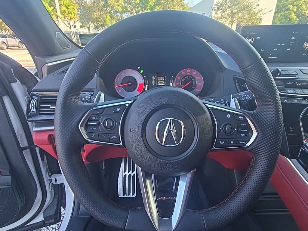 Thumbnail: 2025 Acura RDX - 18
