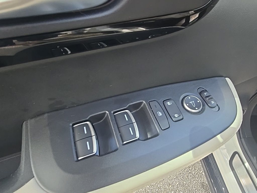 Thumbnail: 2025 Acura ADX - 11