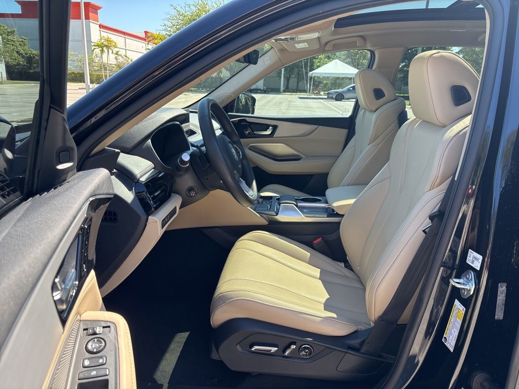 Thumbnail: 2023 Acura MDX - 14