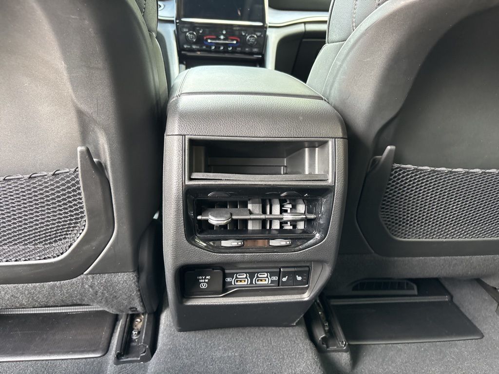 Thumbnail: 2023 Jeep Grand Cherokee - 28