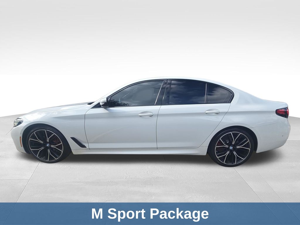 Thumbnail: 2022 BMW 5 Series - 5