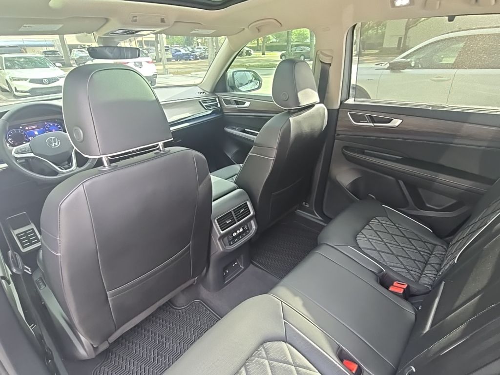 Thumbnail: 2024 Volkswagen Atlas - 30