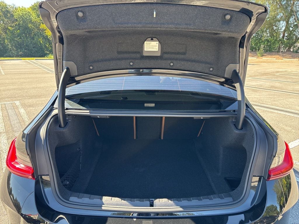 Thumbnail: 2023 BMW 3 Series - 27