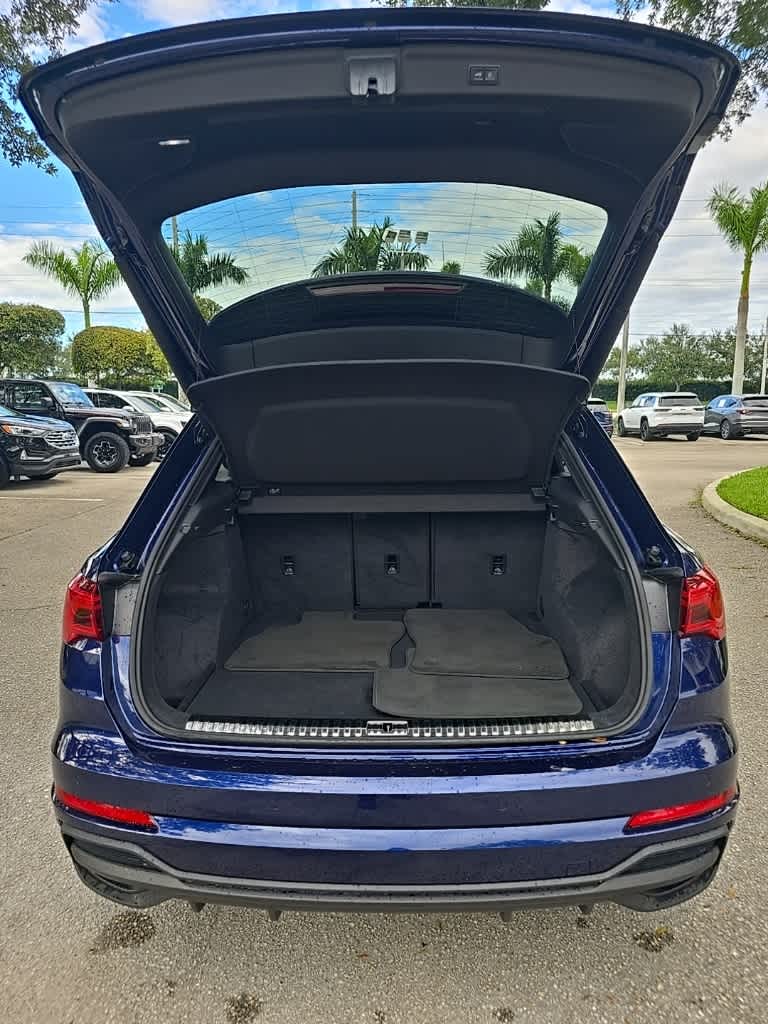 Thumbnail: 2024 Audi Q3 - 22