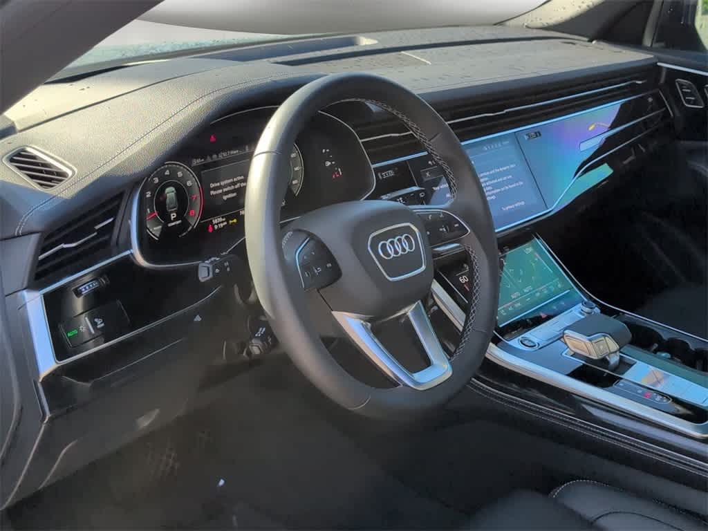 Thumbnail: 2025 Audi Q8 - 2