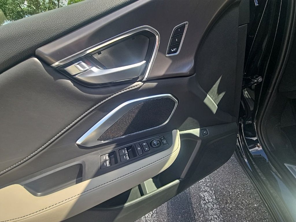 Thumbnail: 2026 Acura RDX - 14