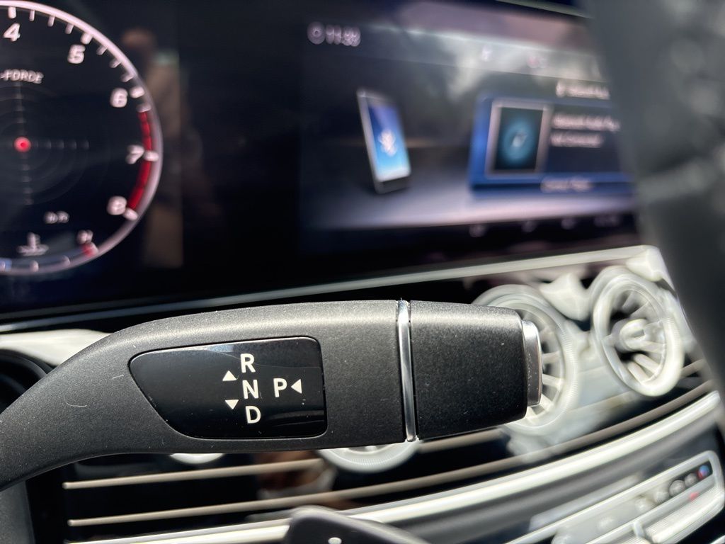 Thumbnail: 2020 Mercedes-Benz E-Class - 27