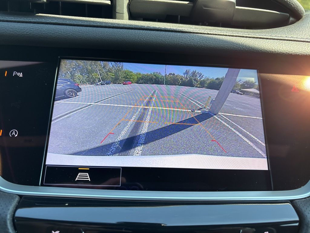 Thumbnail: 2022 Cadillac XT5 - 31