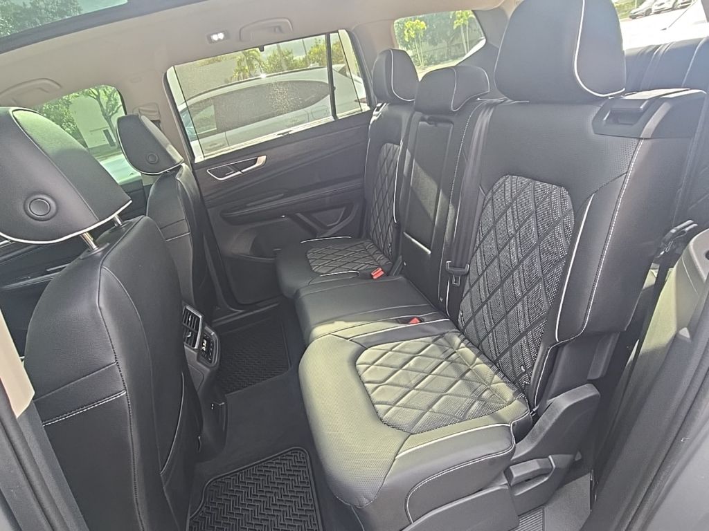 Thumbnail: 2024 Volkswagen Atlas - 31