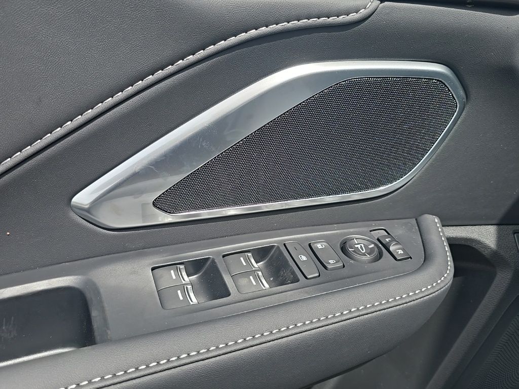 Thumbnail: 2026 Acura RDX - 14