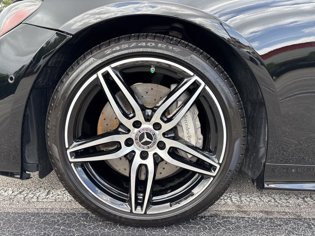 Thumbnail: 2020 Mercedes-Benz E-Class - 9