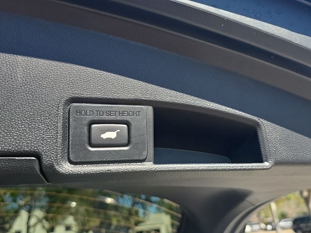 Thumbnail: 2026 Acura RDX - 32