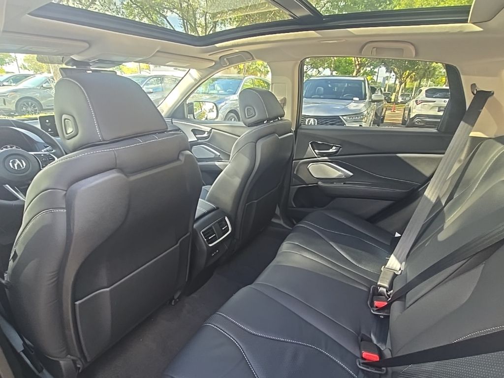 Thumbnail: 2026 Acura RDX - 27