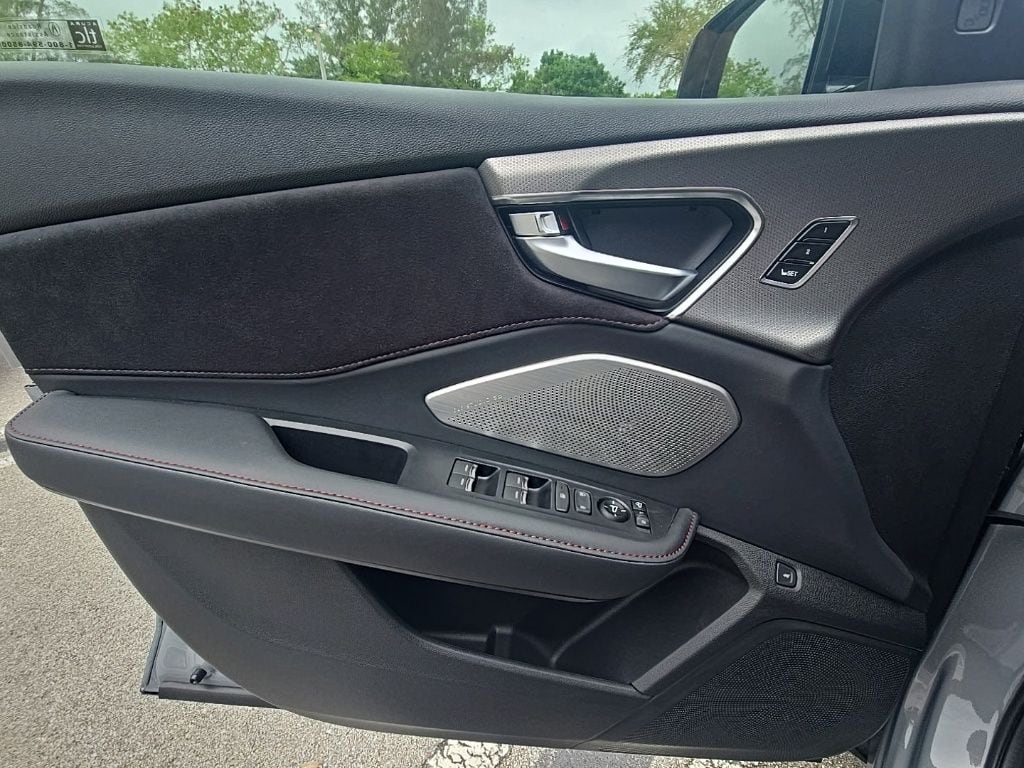 Thumbnail: 2026 Acura RDX - 13