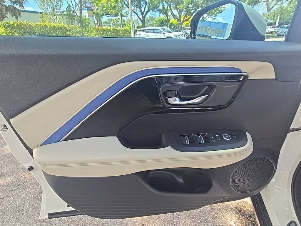 Thumbnail: 2025 Acura ADX - 10