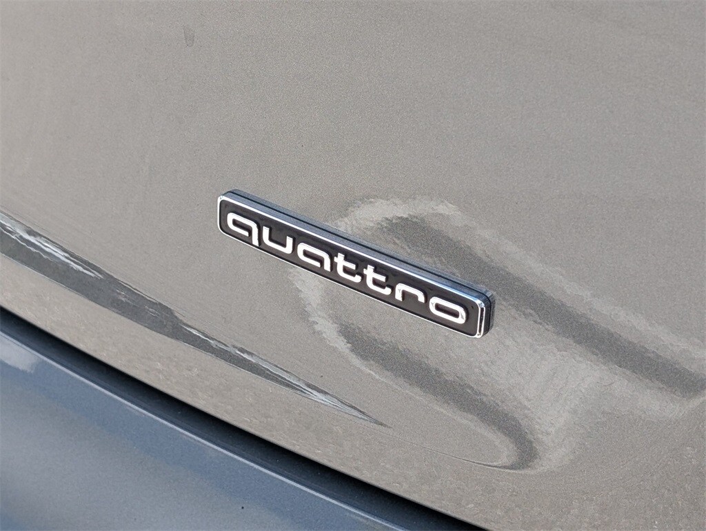 Thumbnail: 2023 Audi Q5 - 9
