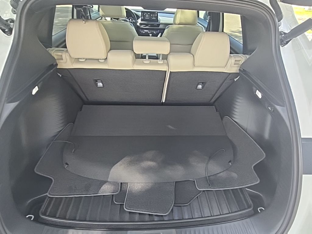 Thumbnail: 2025 Acura ADX - 30