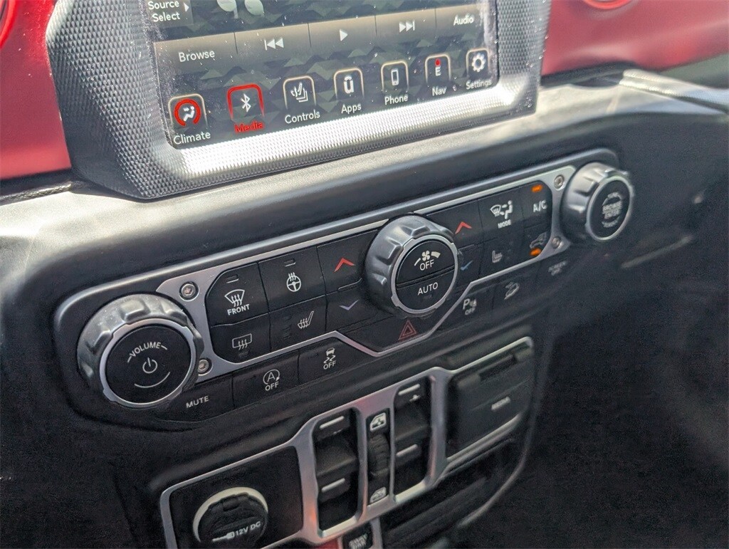 Thumbnail: 2020 Jeep Wrangler - 22