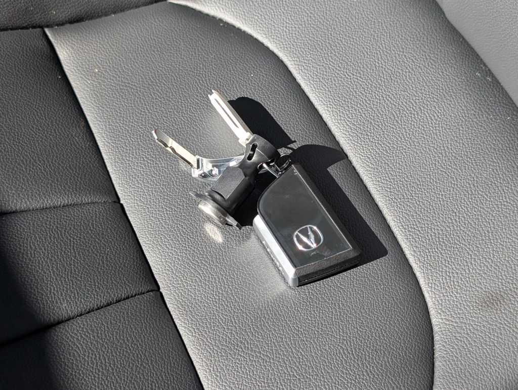 Thumbnail: 2025 Acura Integra - 23