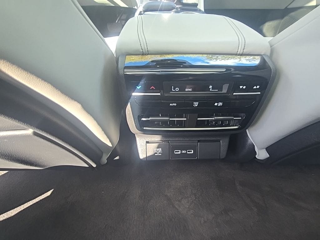 Thumbnail: 2023 Acura MDX - 34