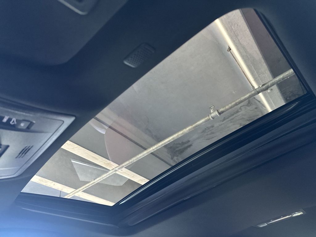 Thumbnail: 2024 Lexus IS - 17