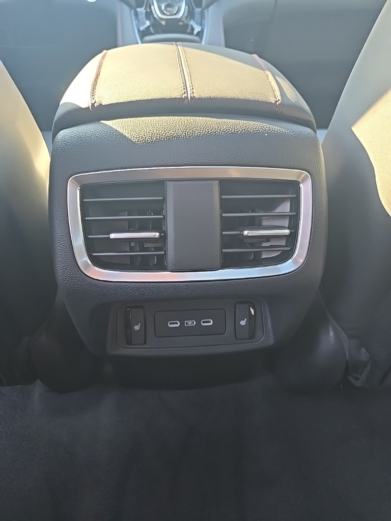 Thumbnail: 2026 Acura RDX - 25