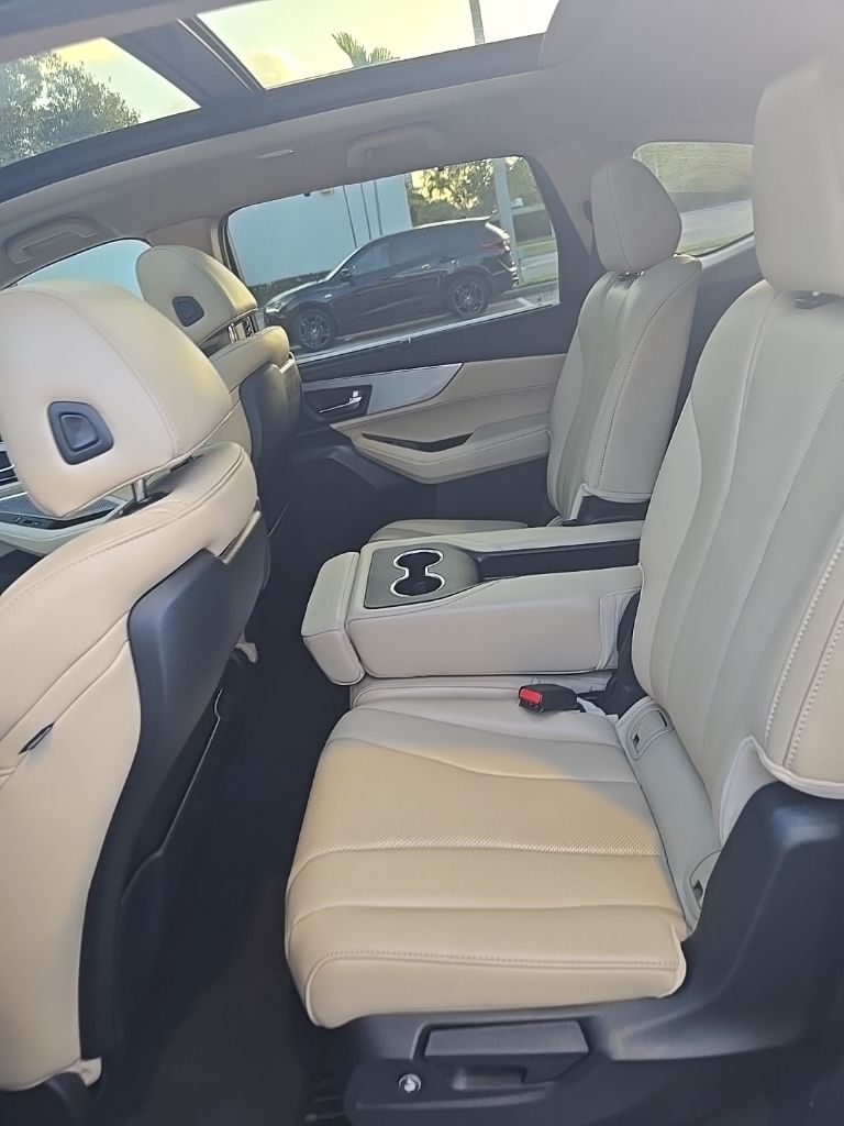 Thumbnail: 2023 Acura MDX - 31