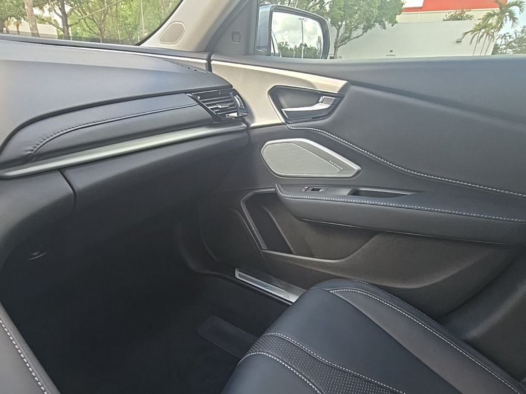 Thumbnail: 2025 Acura RDX - 26