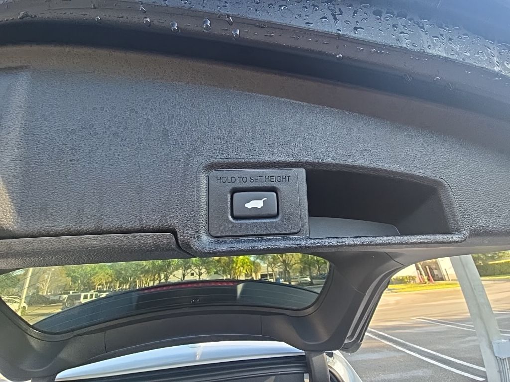 Thumbnail: 2025 Acura RDX - 34