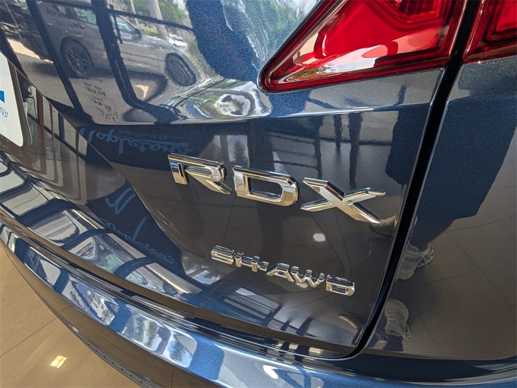 Thumbnail: 2025 Acura RDX - 8