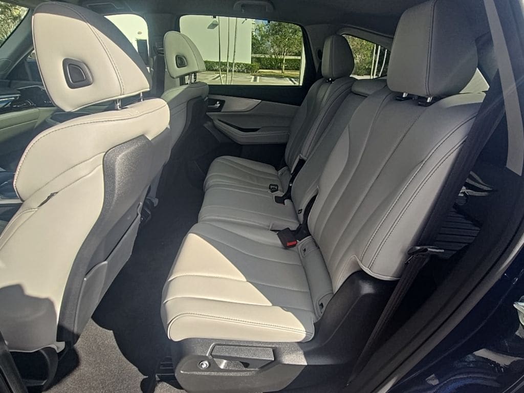 Thumbnail: 2023 Acura MDX - 30