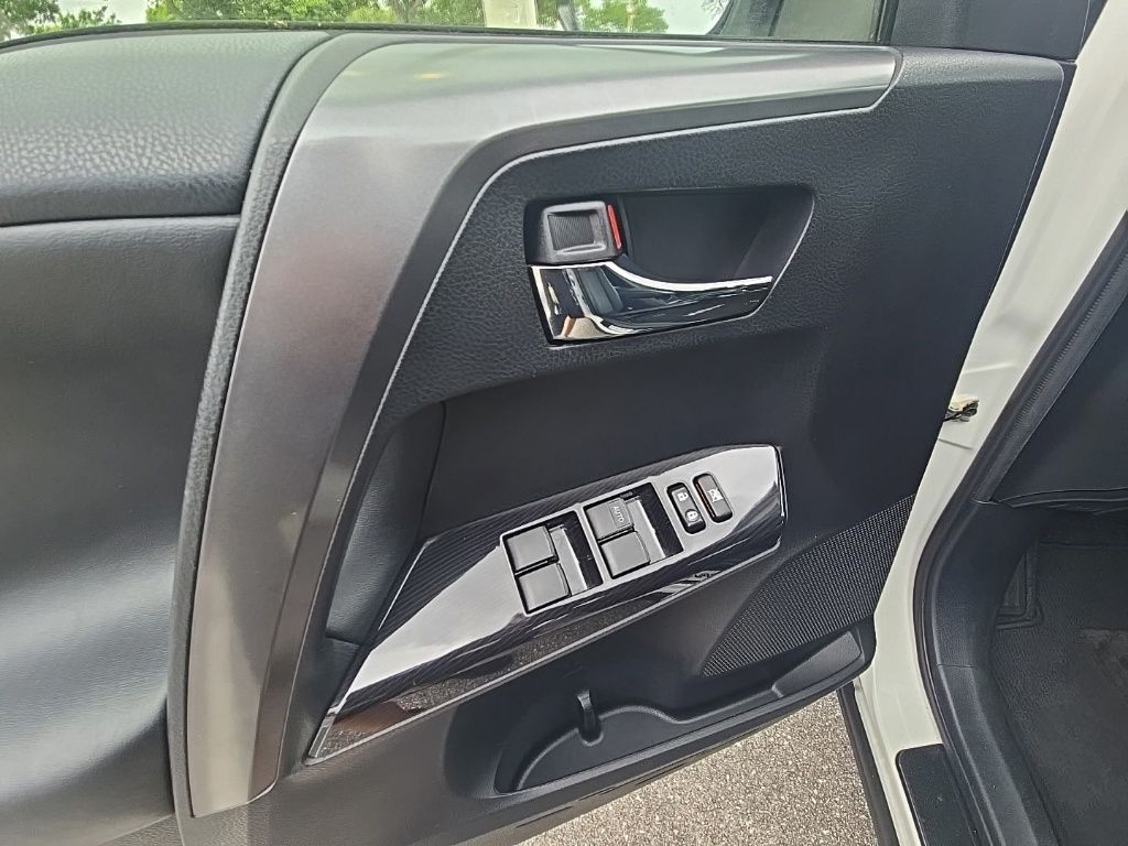 Thumbnail: 2016 Toyota RAV4 - 16